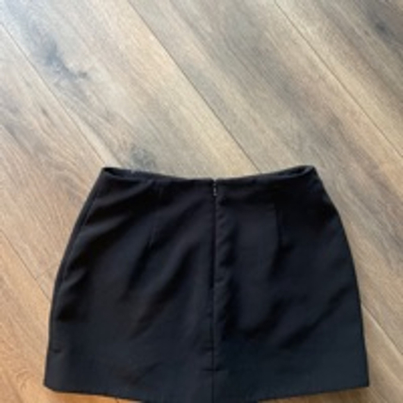 Amanda Uprichard Puzzle Mini Skort- SM - Picture 3 of 4